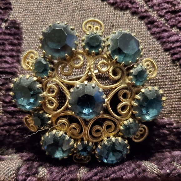 Antique Pin - Picture 3 of 5